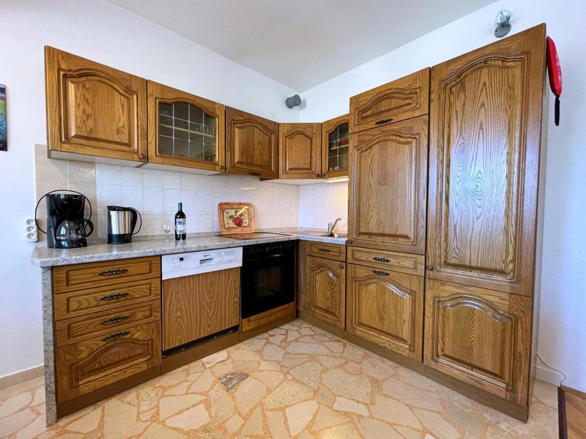 Apartments Bohovic Шіло Екстер'єр фото