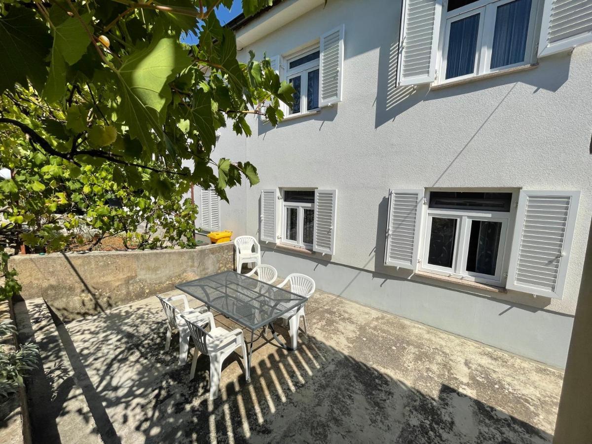 Apartments Bohovic Шіло Екстер'єр фото